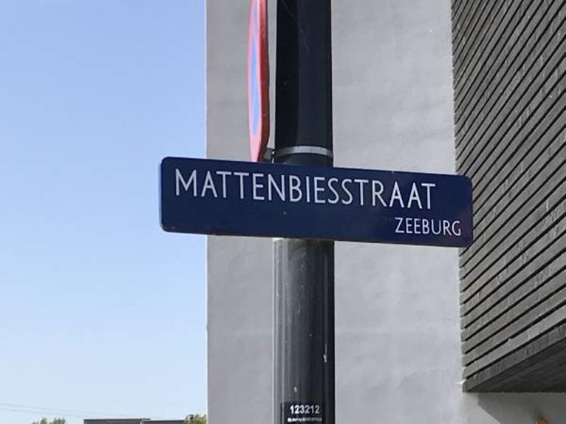 00043921-0002.jpg